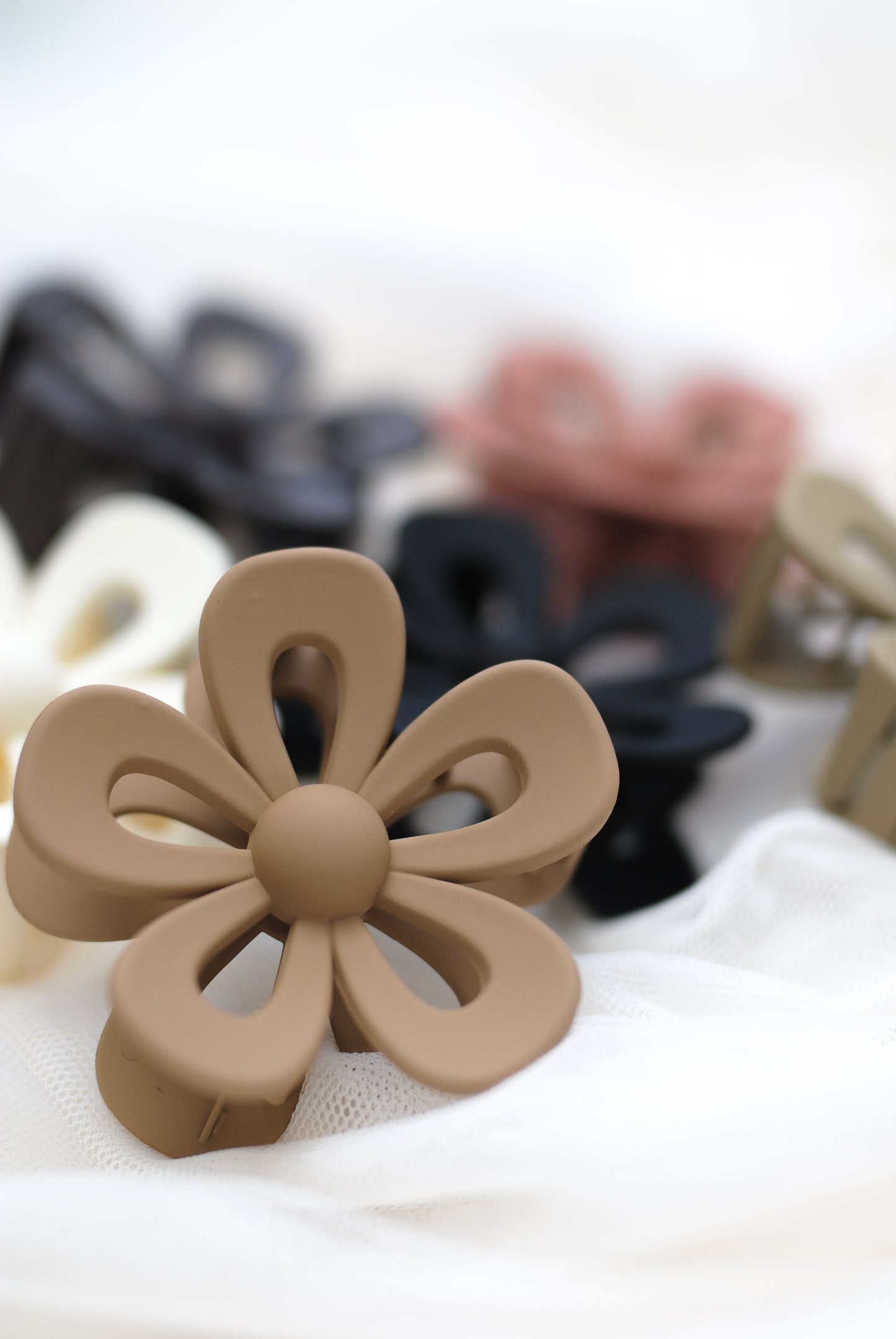 Daisy Hair Claw Clips