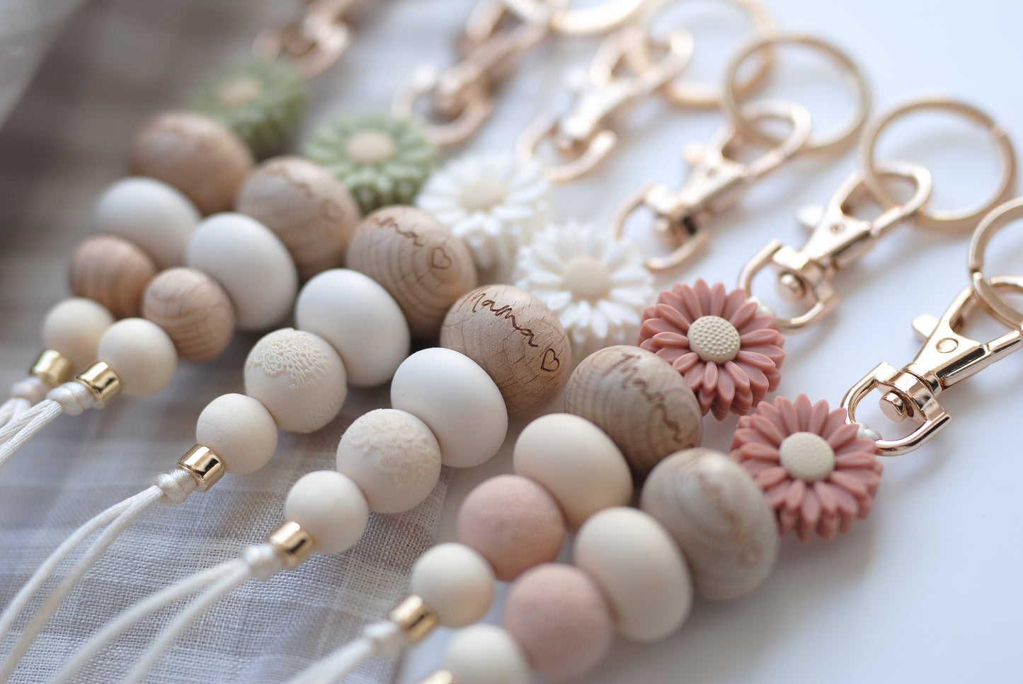Wooden print "Mama" Keyrings