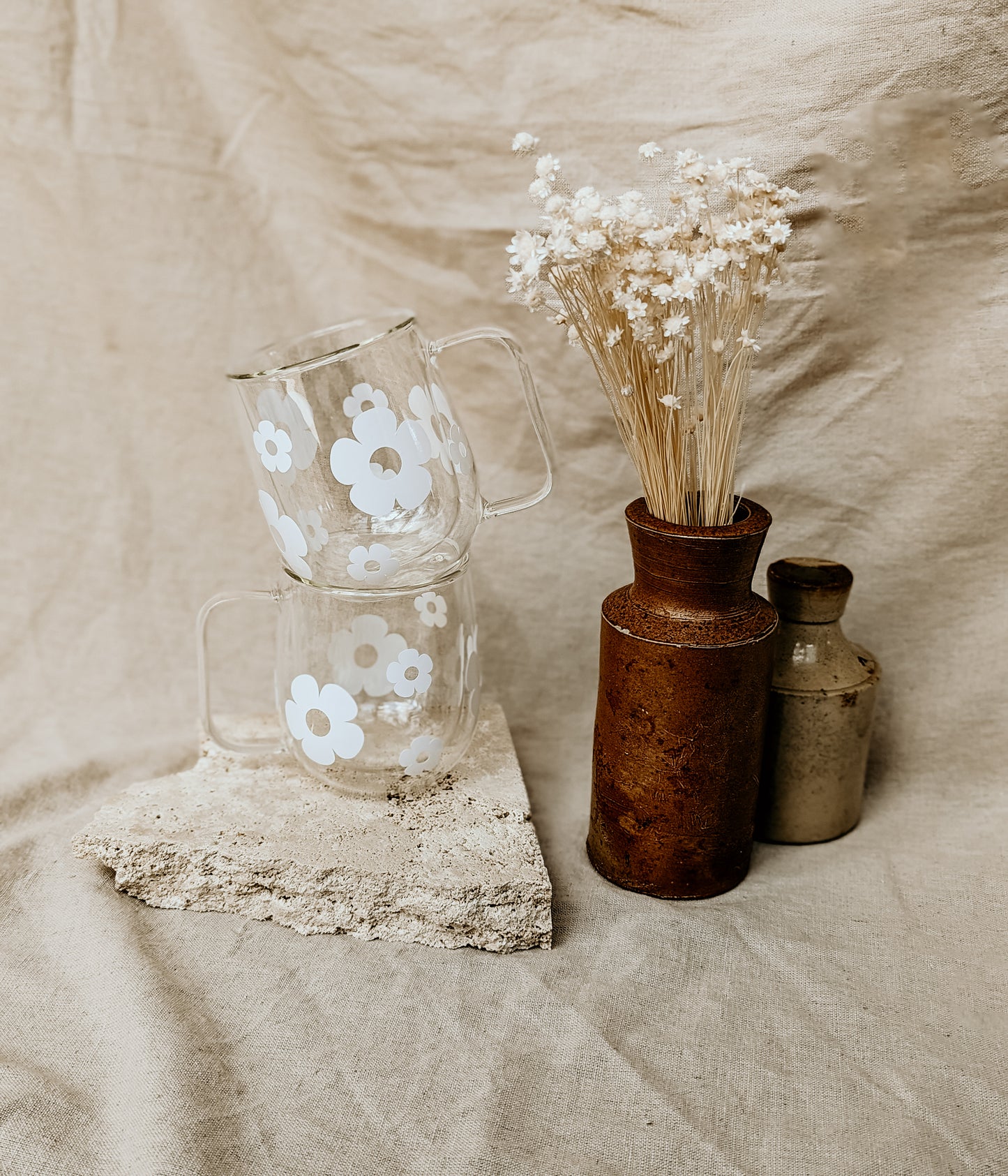 White Daisy Mugs