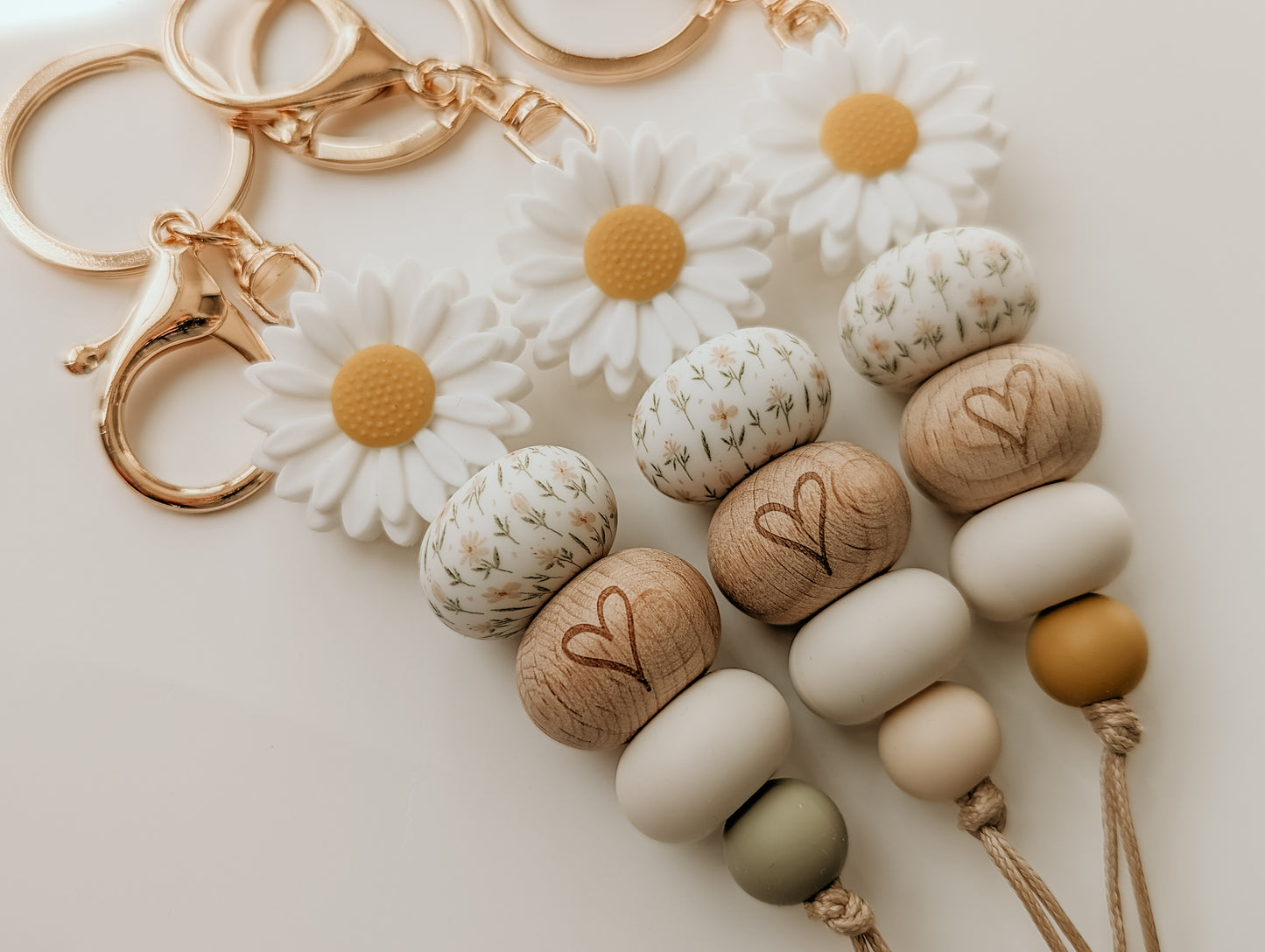 White Daisy Keyrings