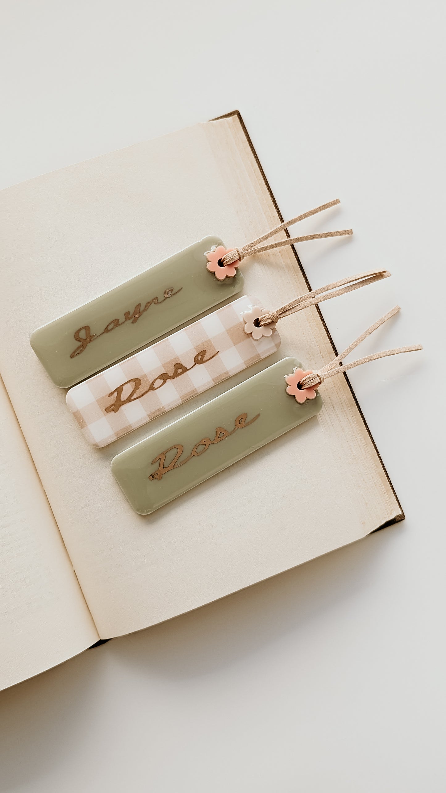Daisy Acrylic Bookmarks