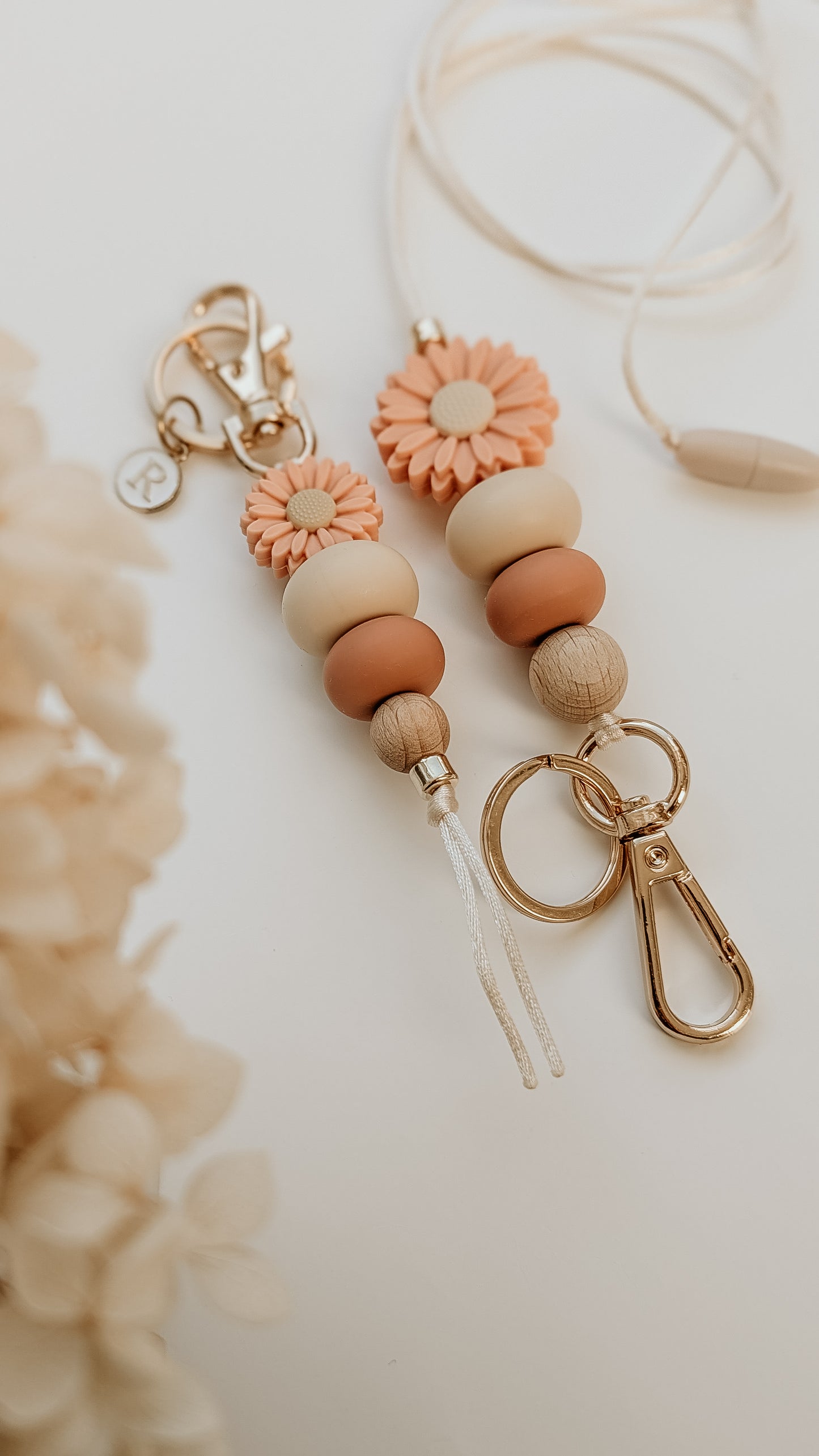 Lanyard and Keyring Set (Peach Daisy)